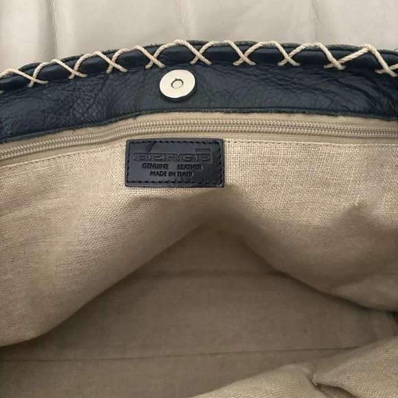 Berge Black Leather Tote Bag with Stitch Detailing - Picture 6 of 6